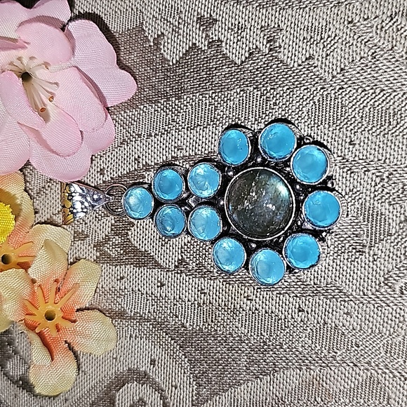 Labradorite pendant REDUCED 6/21/24 - Picture 1 of 8